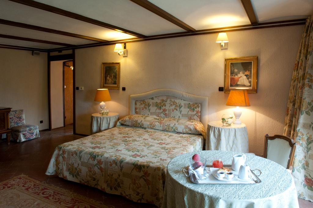 Отель Relais Del Castello Di Oviglio Экстерьер фото