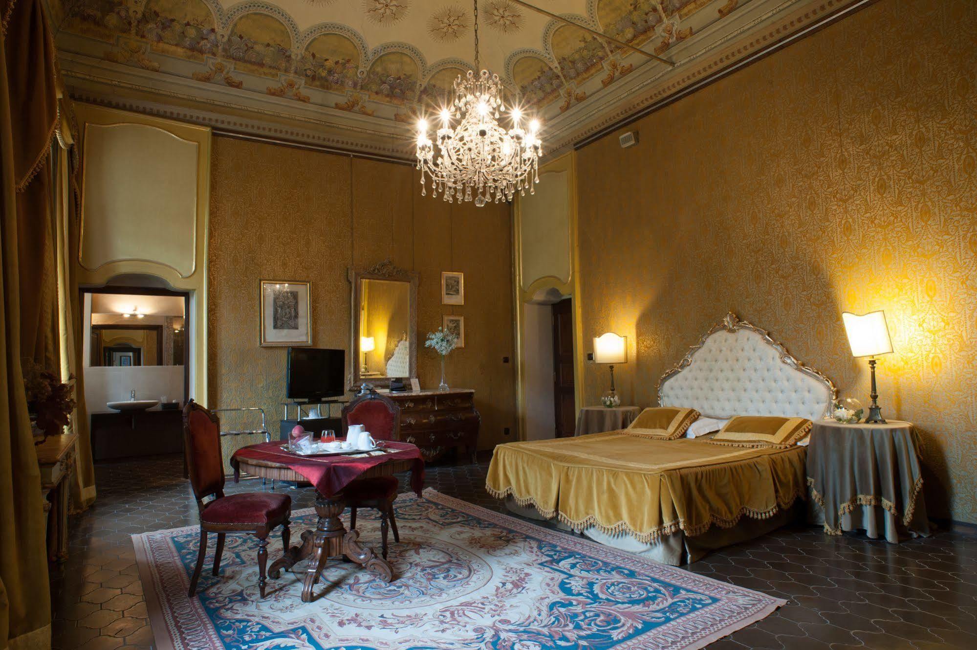 Отель Relais Del Castello Di Oviglio Экстерьер фото